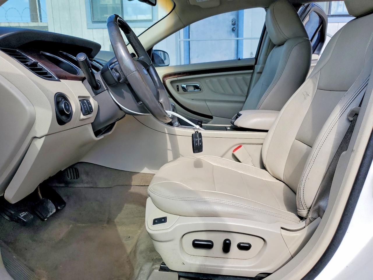 Ford Taurus Limited
