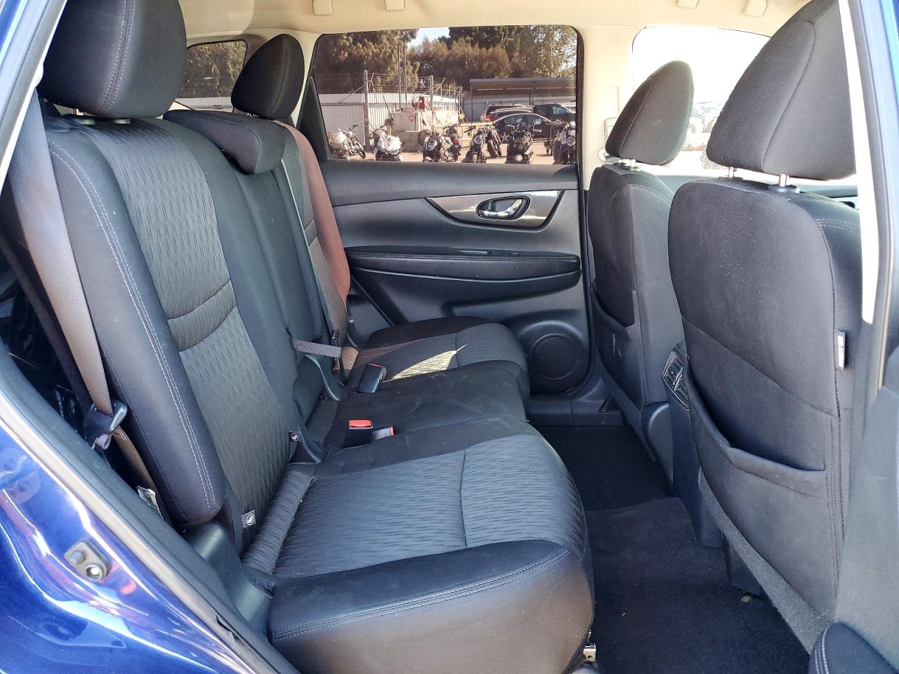 Nissan Rogue S