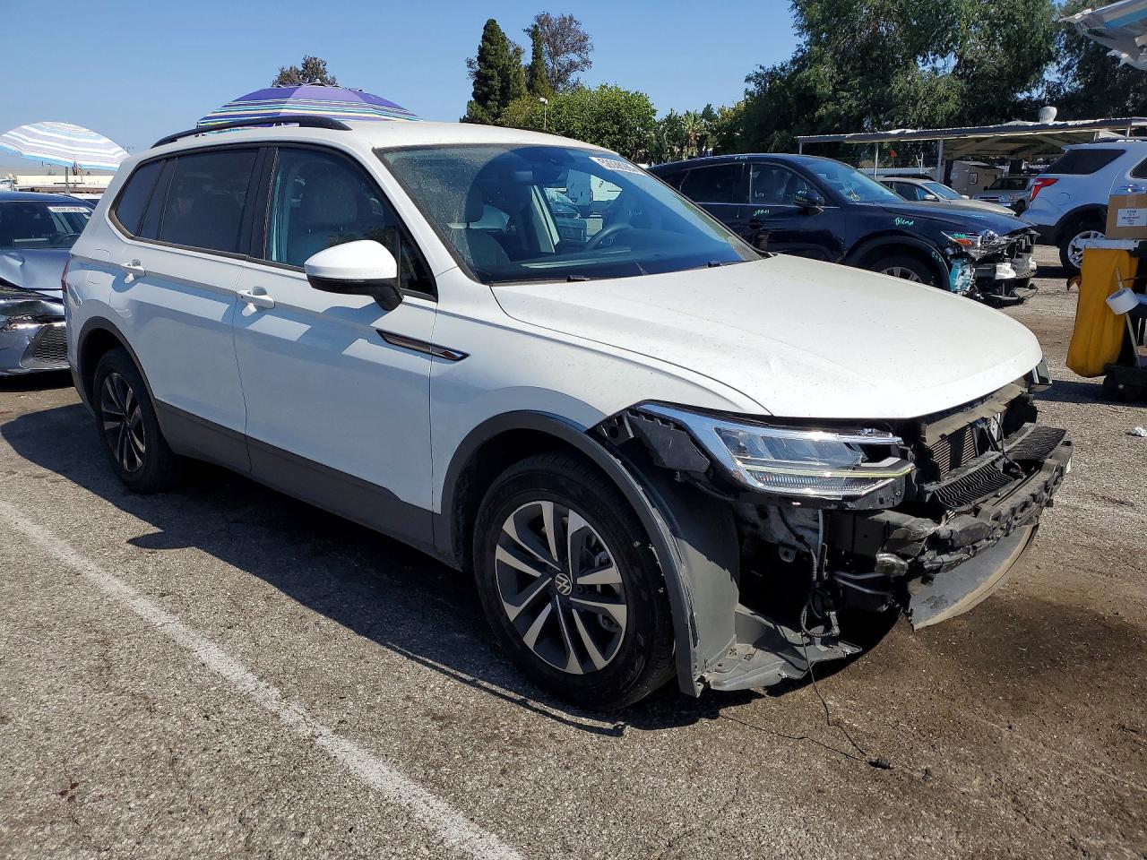 Volkswagen Tiguan S