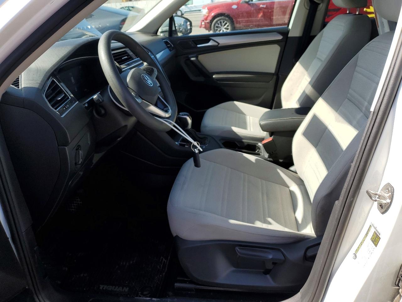 Volkswagen Tiguan S