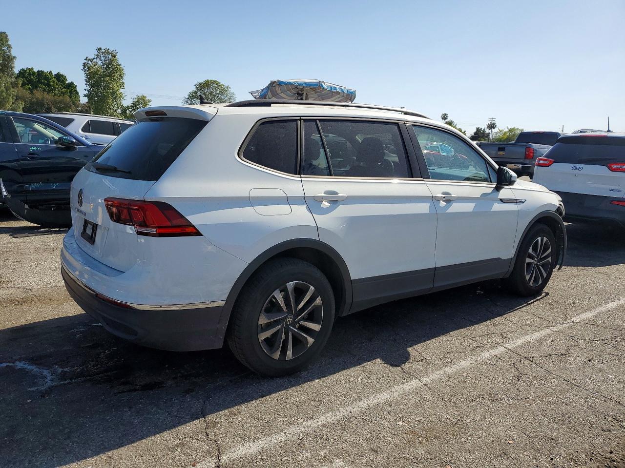 Volkswagen Tiguan S