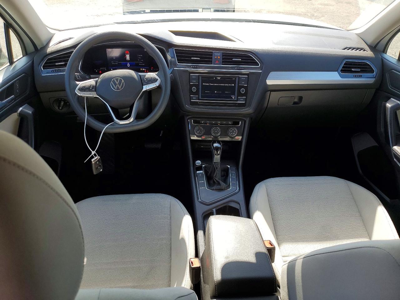Volkswagen Tiguan S