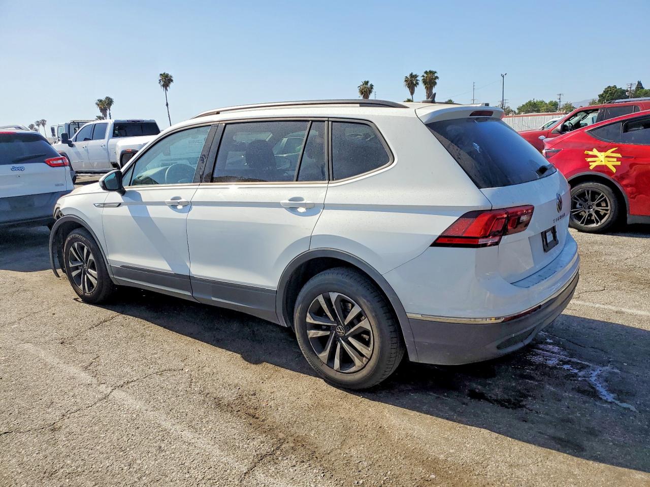 Volkswagen Tiguan S