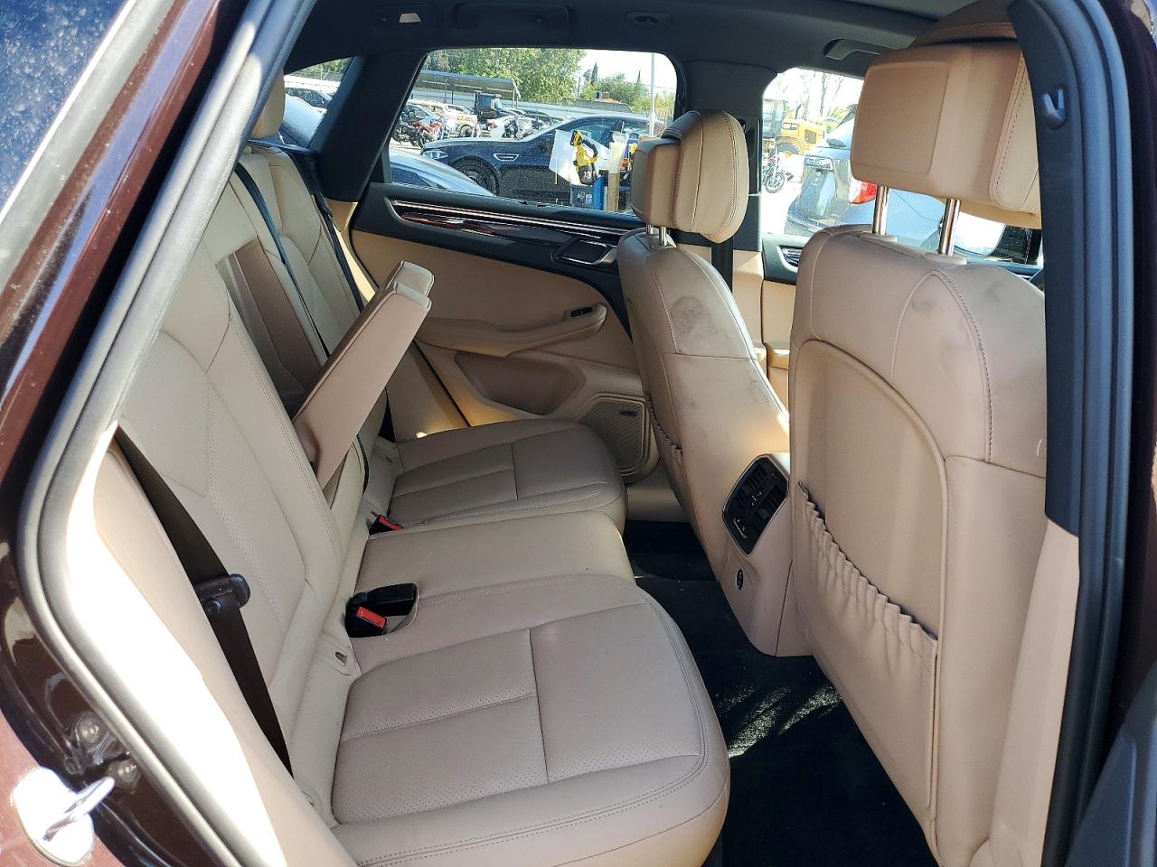 Porsche Macan Base