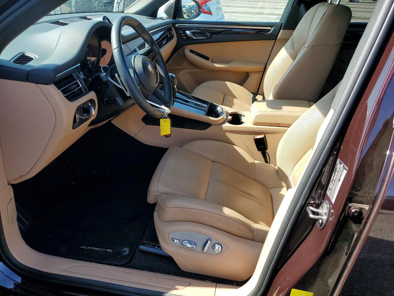 Porsche Macan Base