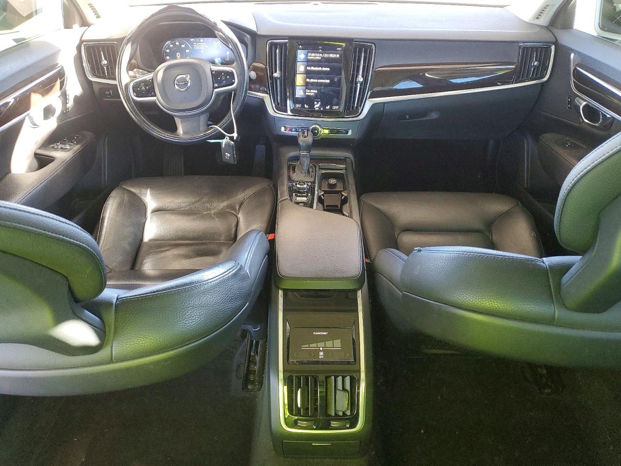 Volvo S90 T5 Momentum