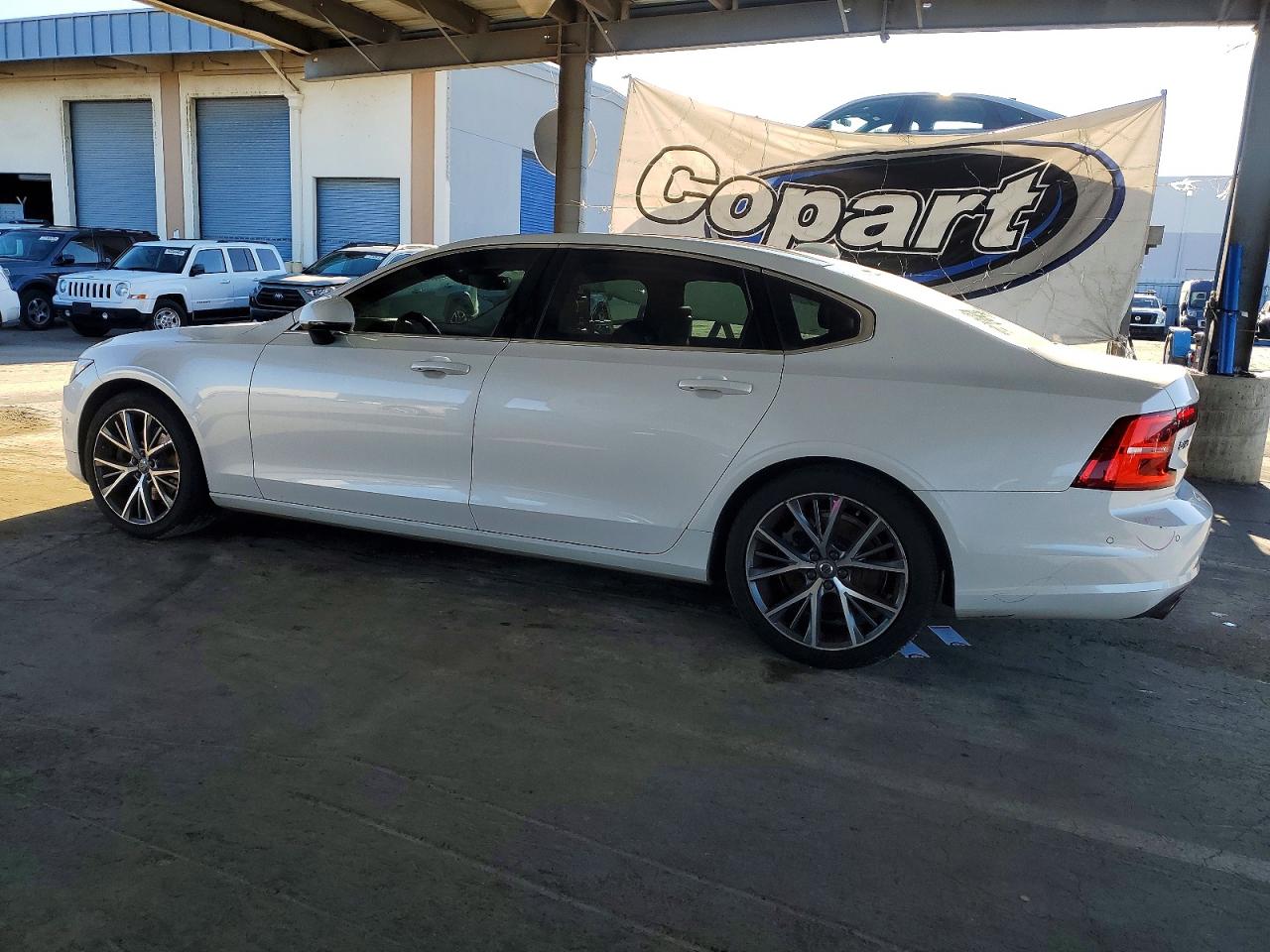 Volvo S90 T5 Momentum