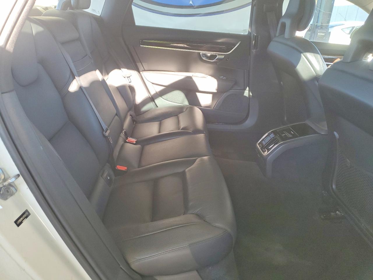 Volvo S90 T5 Momentum
