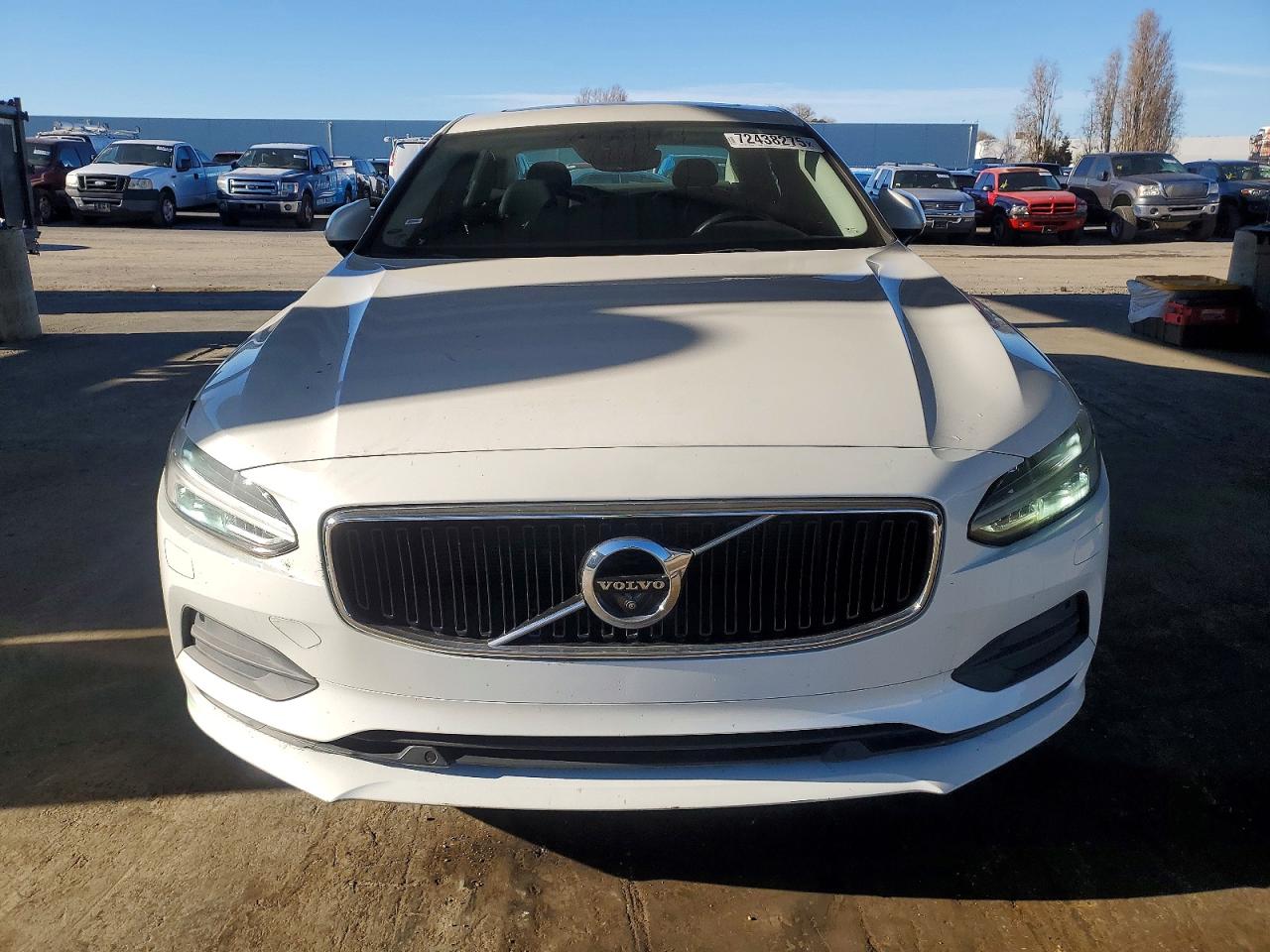 Volvo S90 T5 Momentum