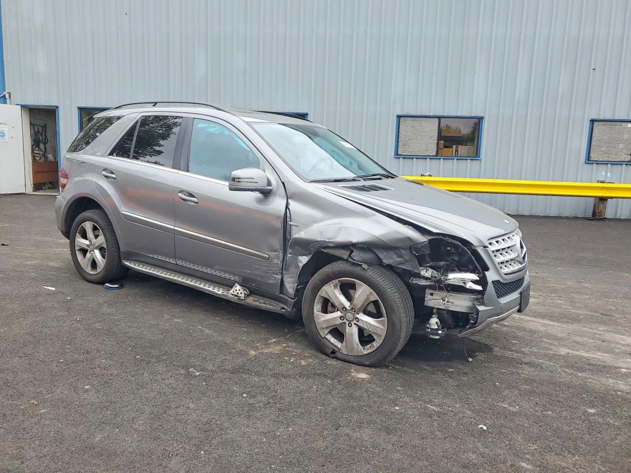 Mercedes-Benz M-Class 350 Bluetec