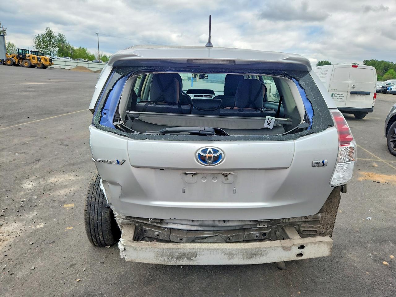 Toyota Prius v Two