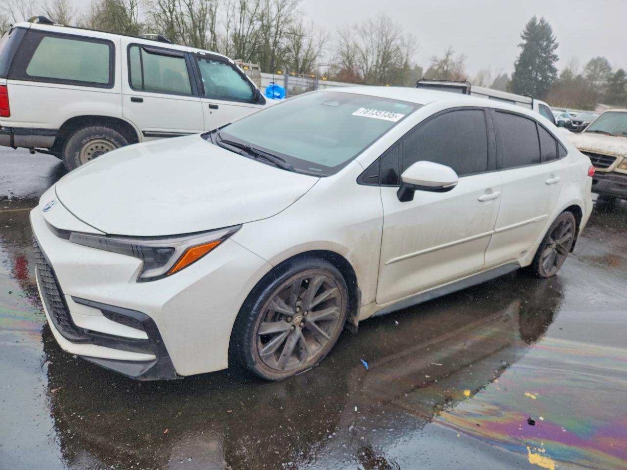 Salvage Toyota Corolla Image