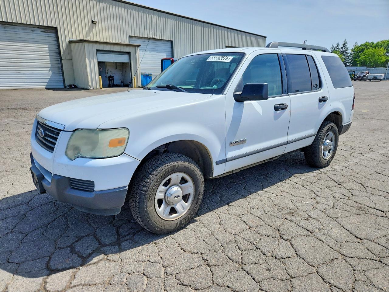 Salvage Ford Explorer Image