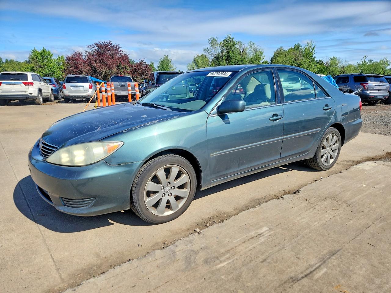 Salvage Toyota Camry Image