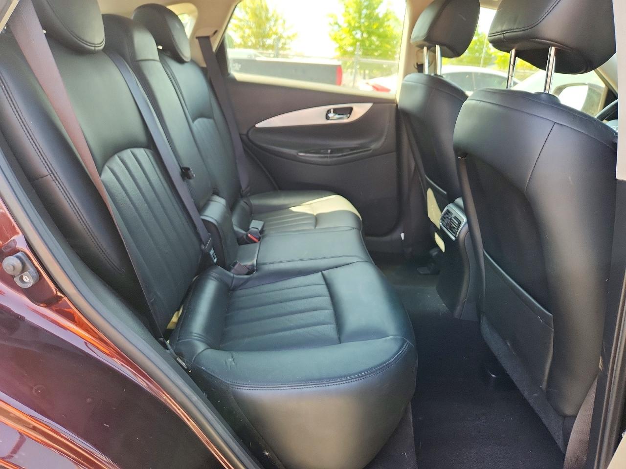 INFINITI Qx Base
