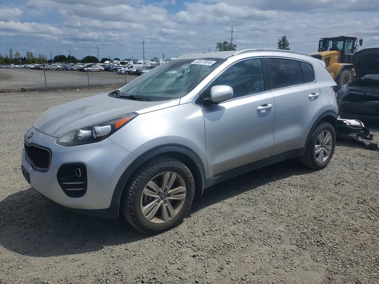 Salvage Kia Sportage Image