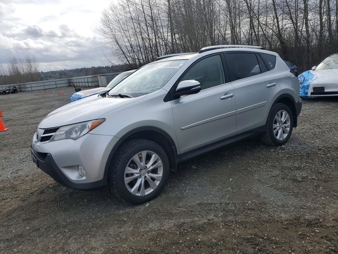 Salvage Toyota RAV4 Image
