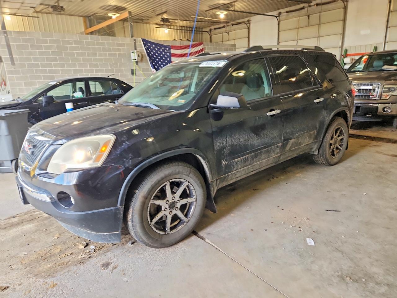 Salvage GMC Acadia Image