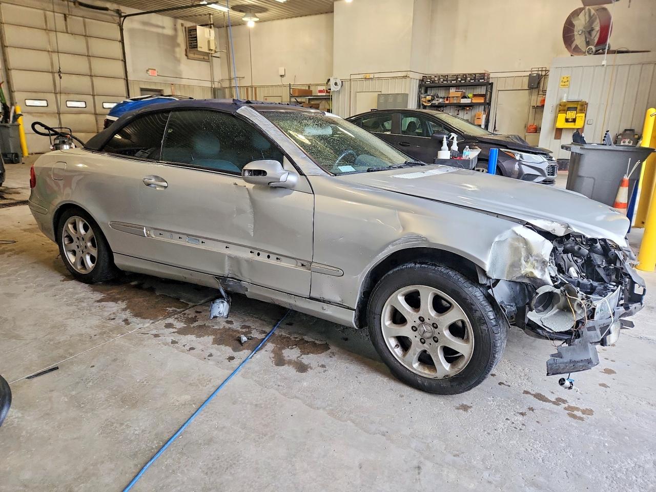 Mercedes-Benz Clk-class 320