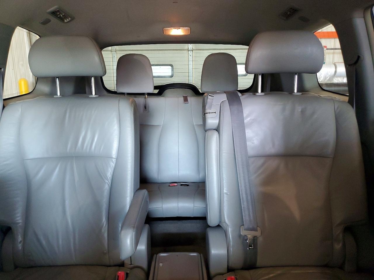 Toyota Highlander Sport