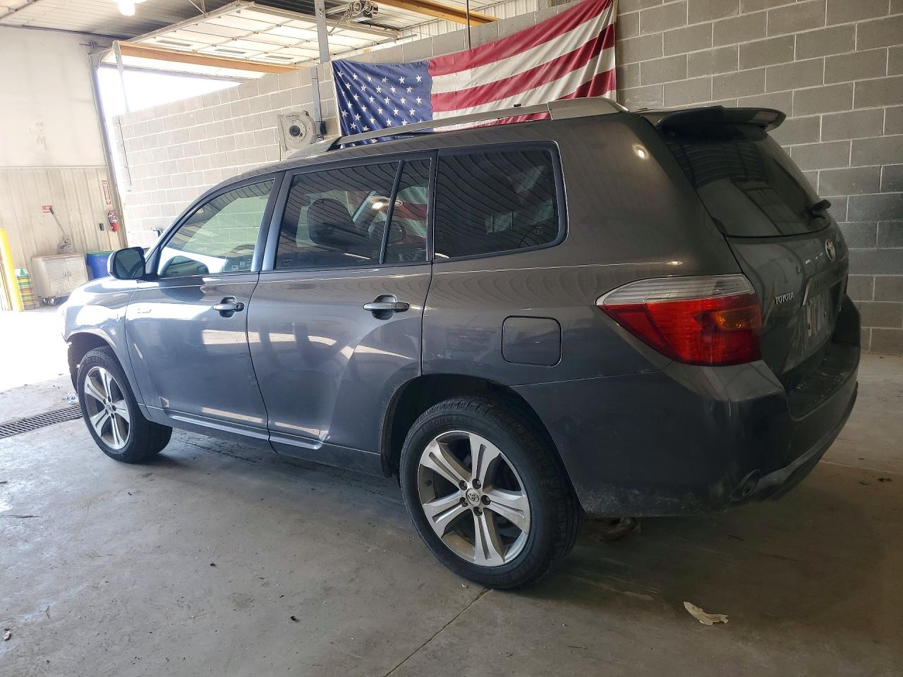 Toyota Highlander Sport