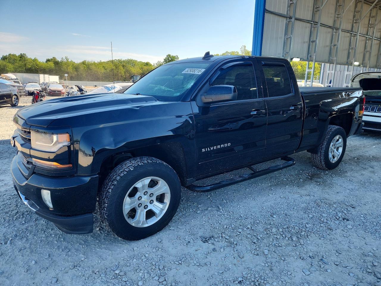 Salvage Chevrolet Silverado Image