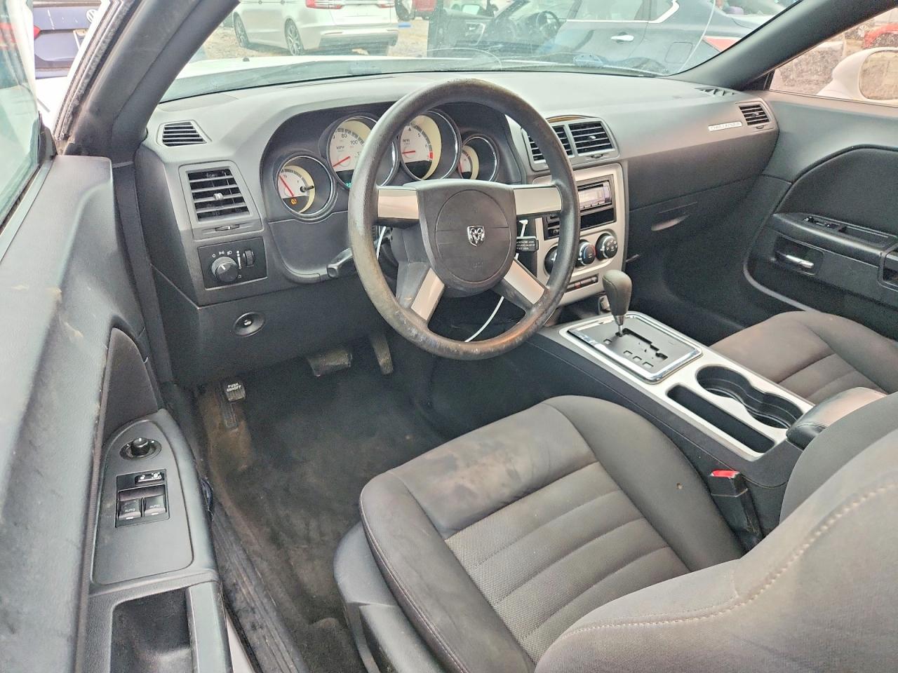 Dodge Challenger Se