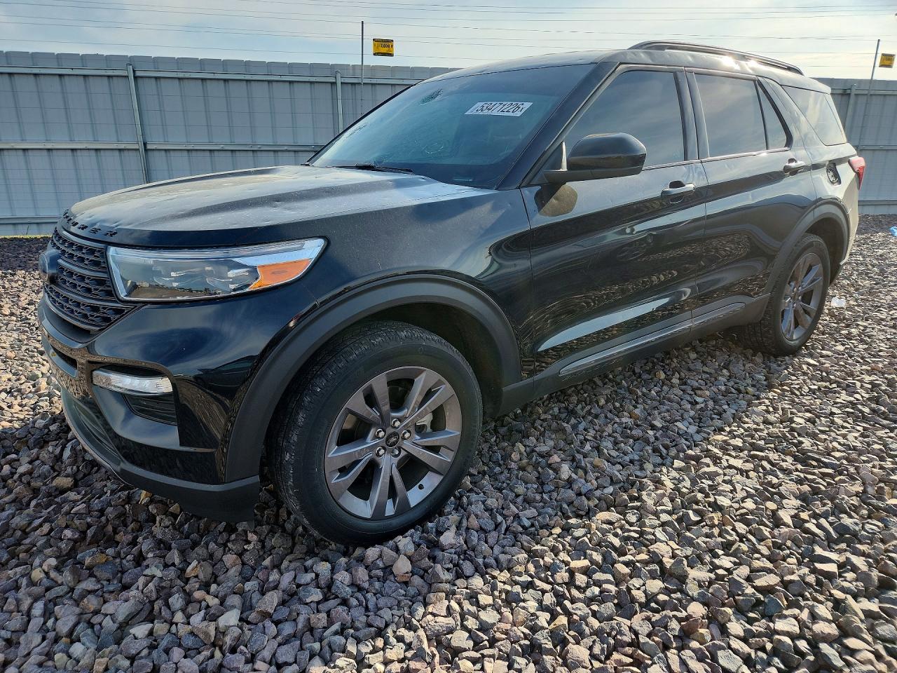 Salvage Ford Explorer Image