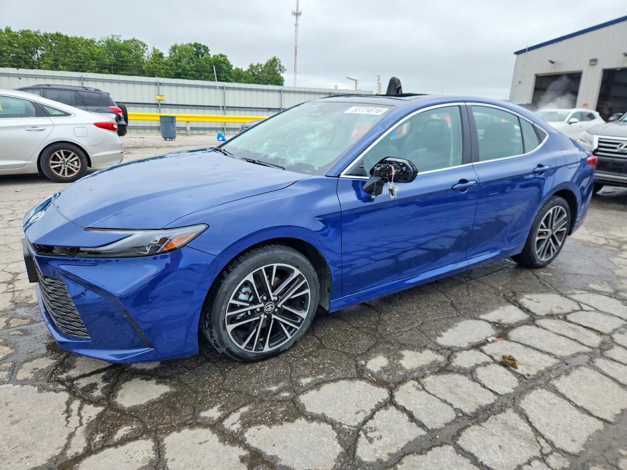 Salvage Toyota Camry Image
