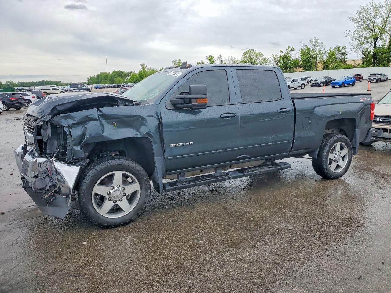 Salvage Chevrolet Silverado Image