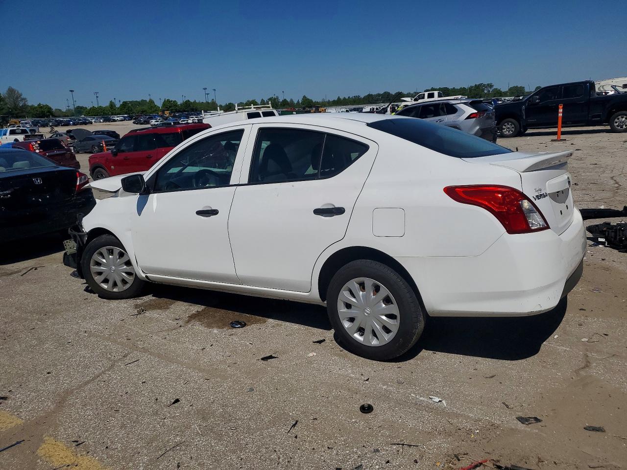 Nissan Versa S Plus