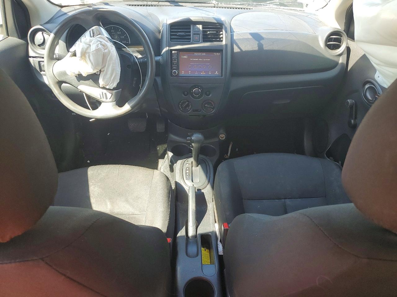 Nissan Versa S Plus