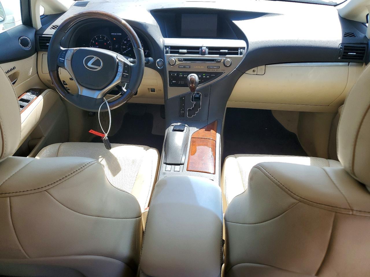 Lexus RX Base