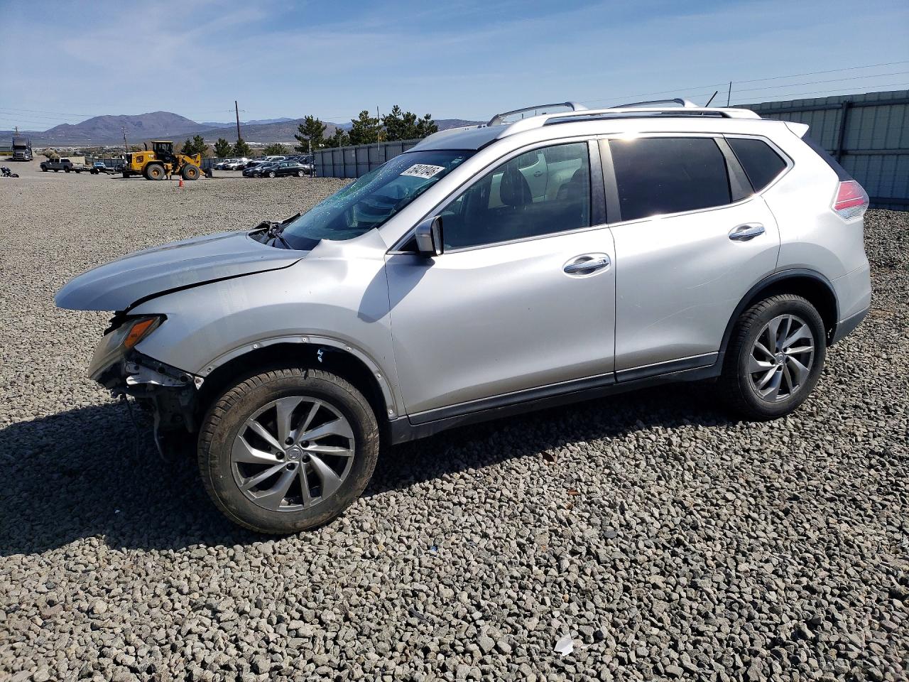 Salvage Nissan Rogue Image