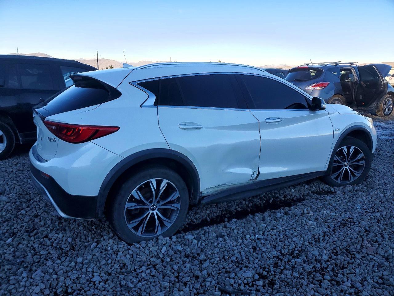 INFINITI Qx Base