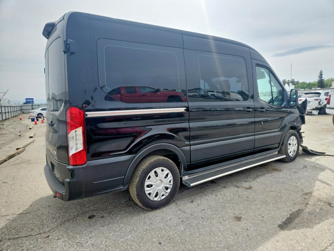Ford Transit T-150