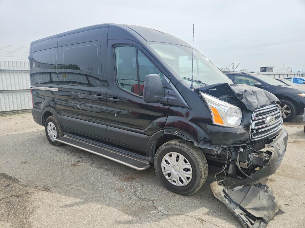 Ford Transit T-150