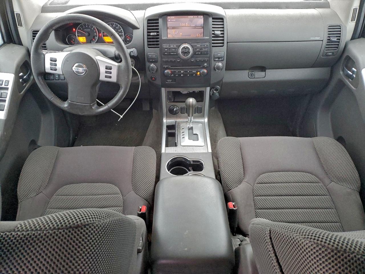 Nissan Pathfinder S