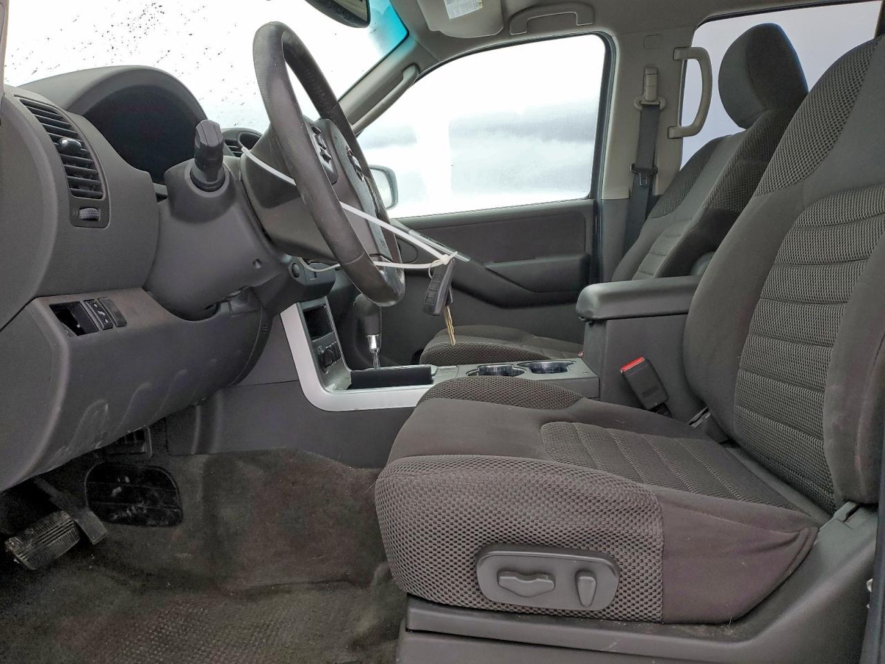 Nissan Pathfinder S
