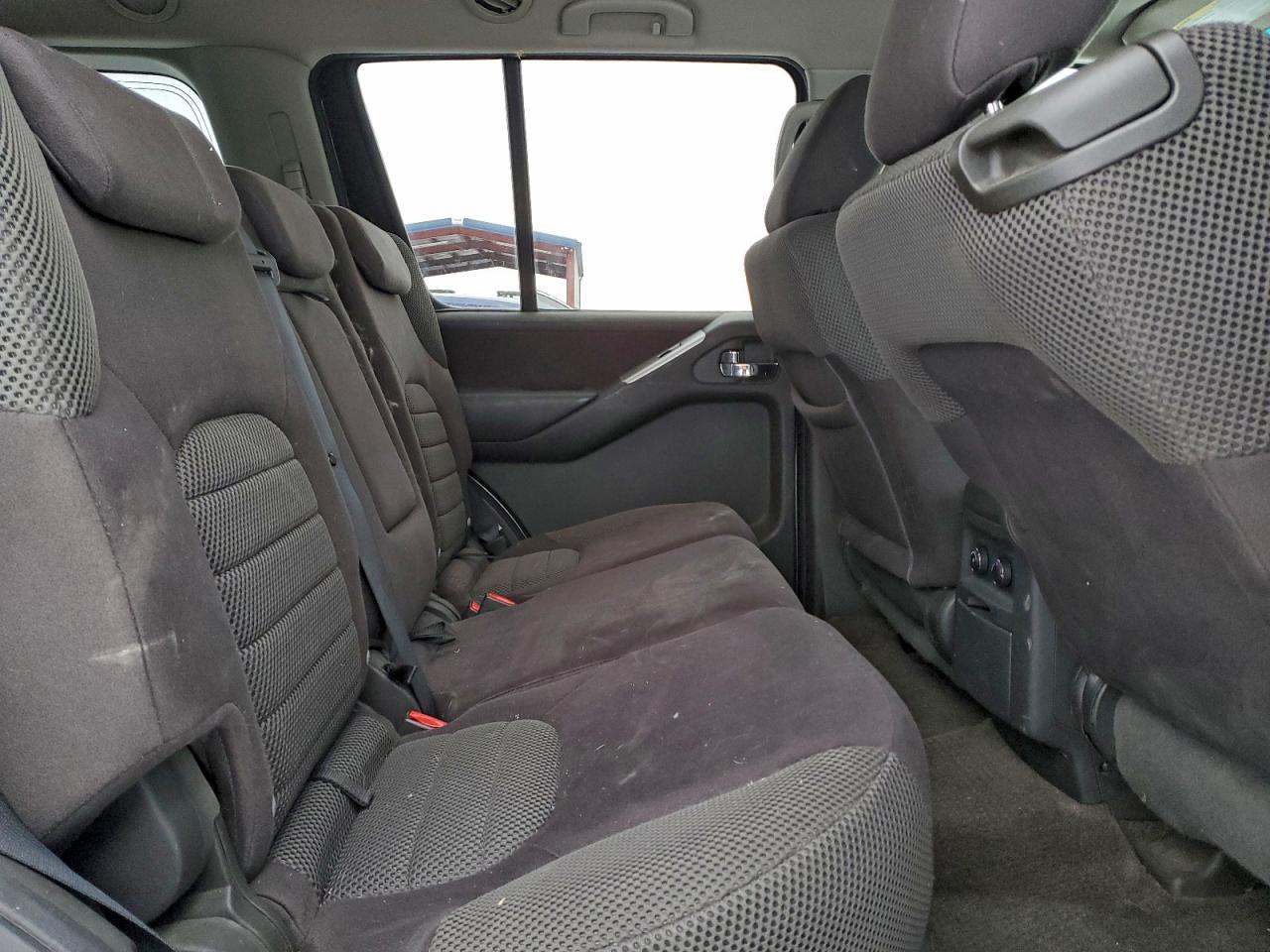 Nissan Pathfinder S
