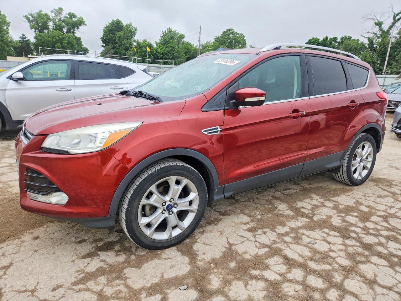 Salvage Ford Escape Image