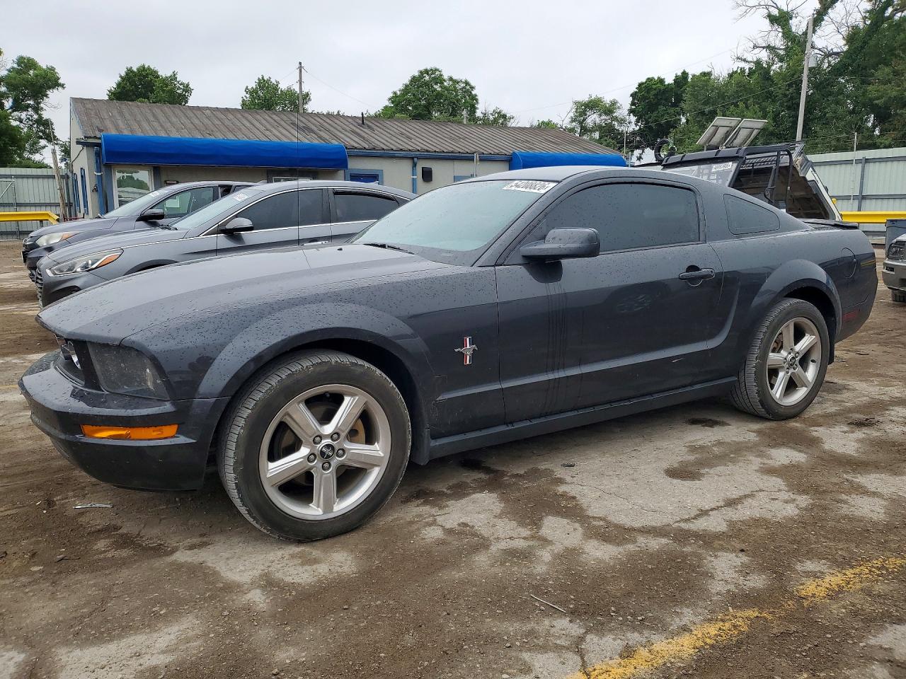 Salvage Ford Mustang Image