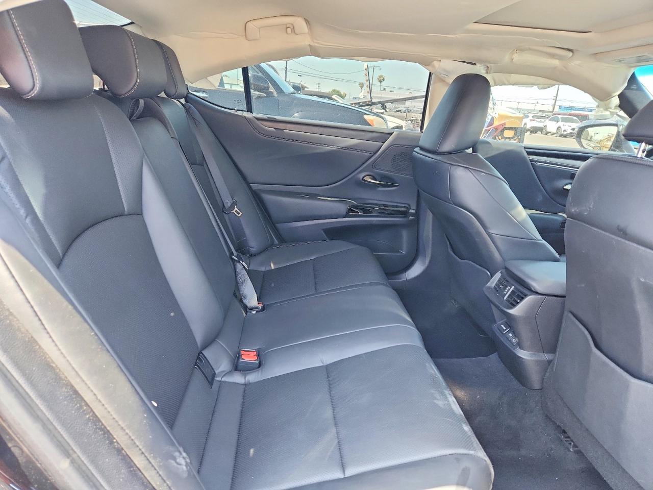 Lexus Es Base