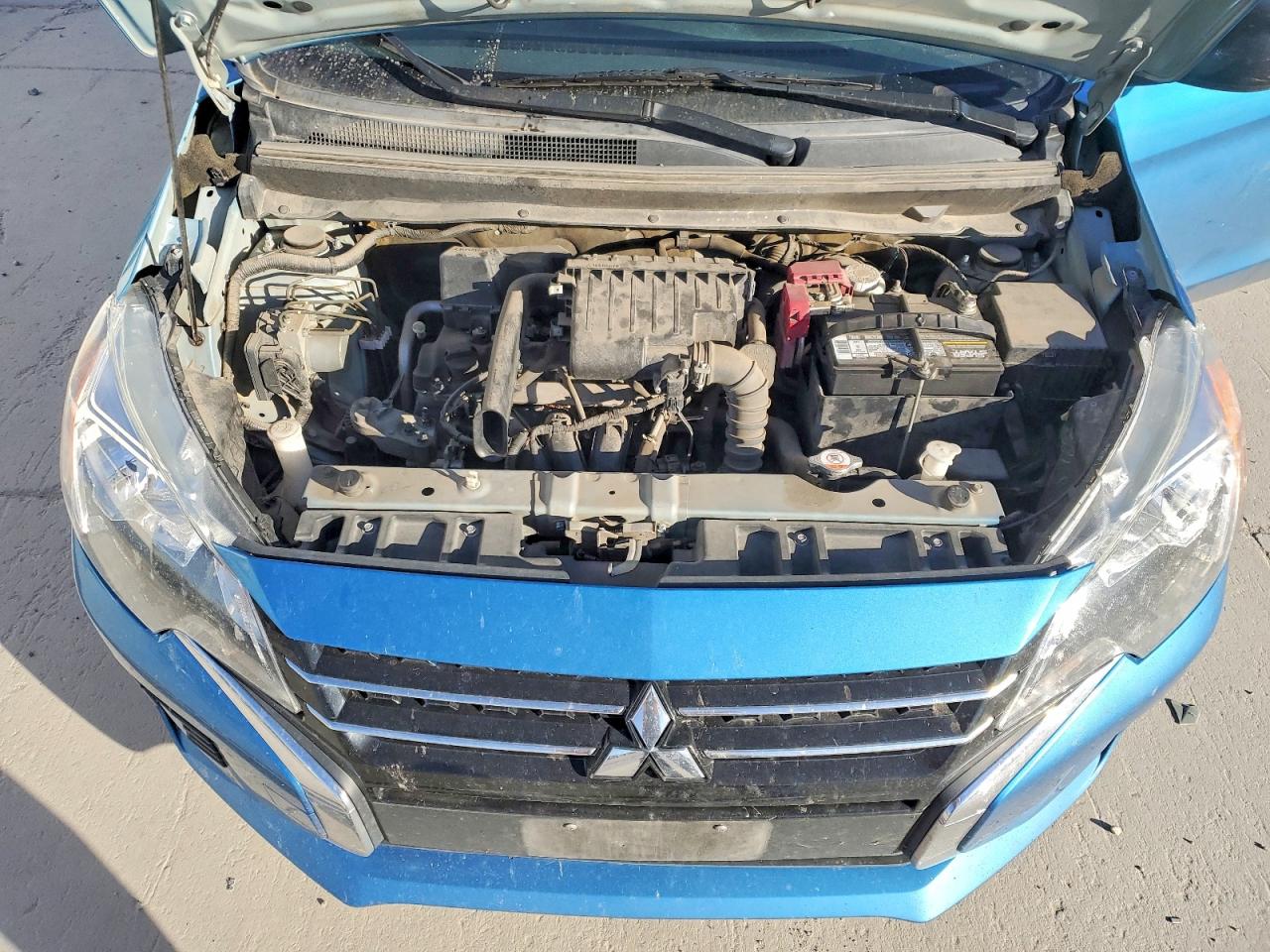 Mitsubishi Mirage Es