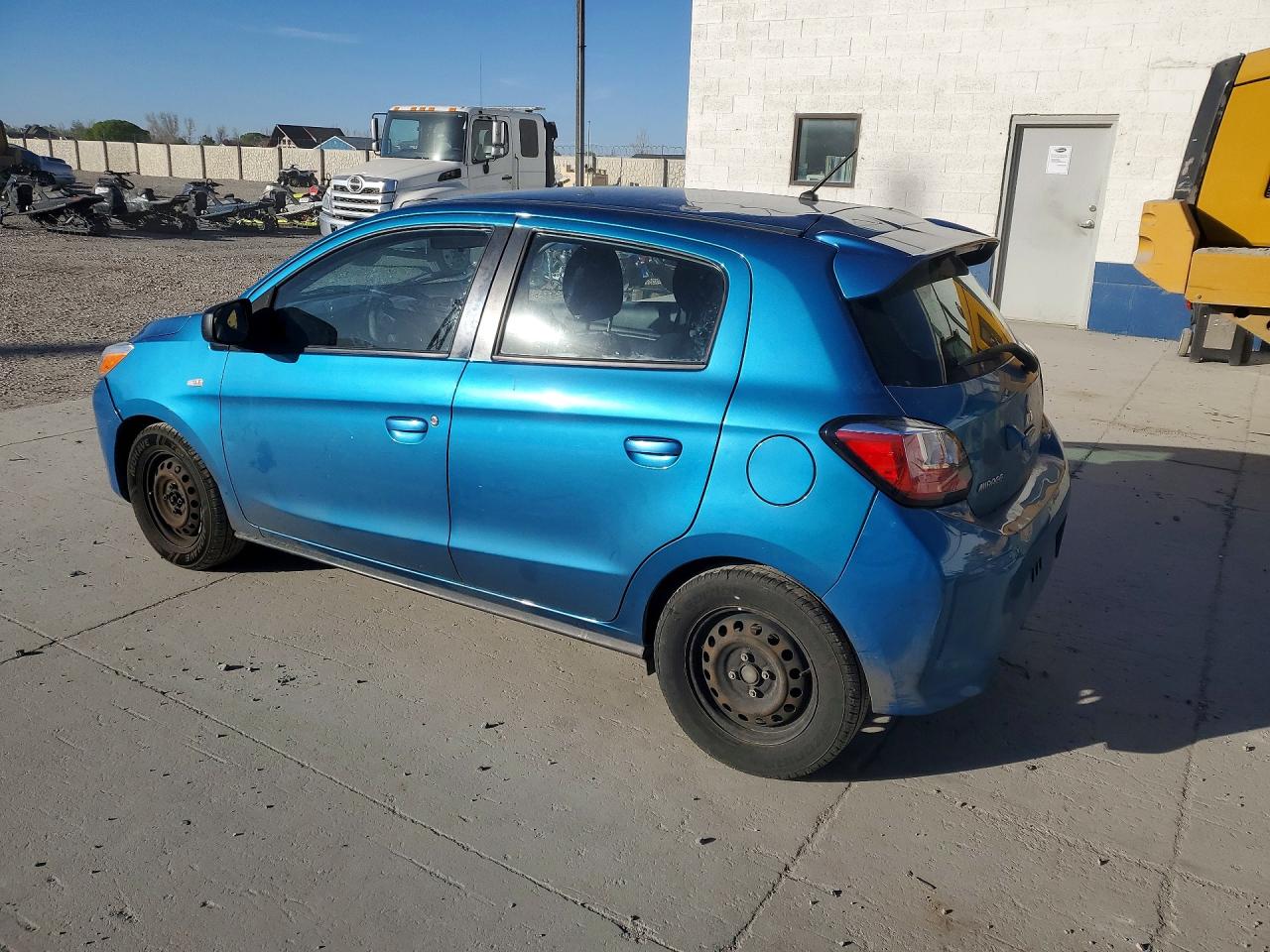 Mitsubishi Mirage Es