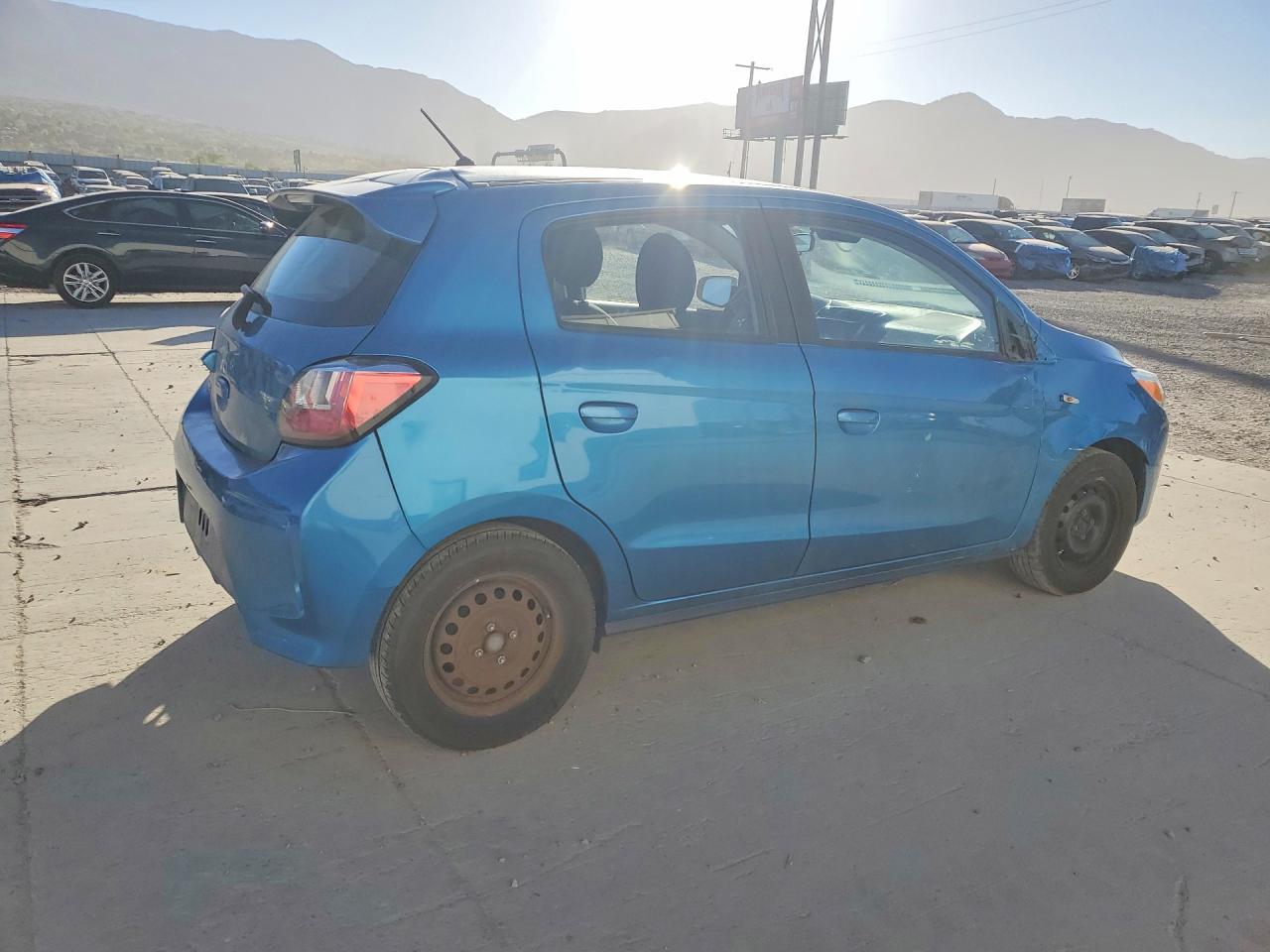 Mitsubishi Mirage Es