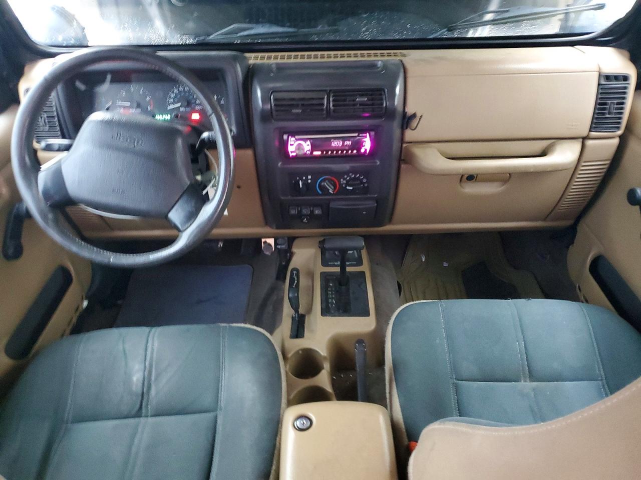 Jeep Wrangler Sahara