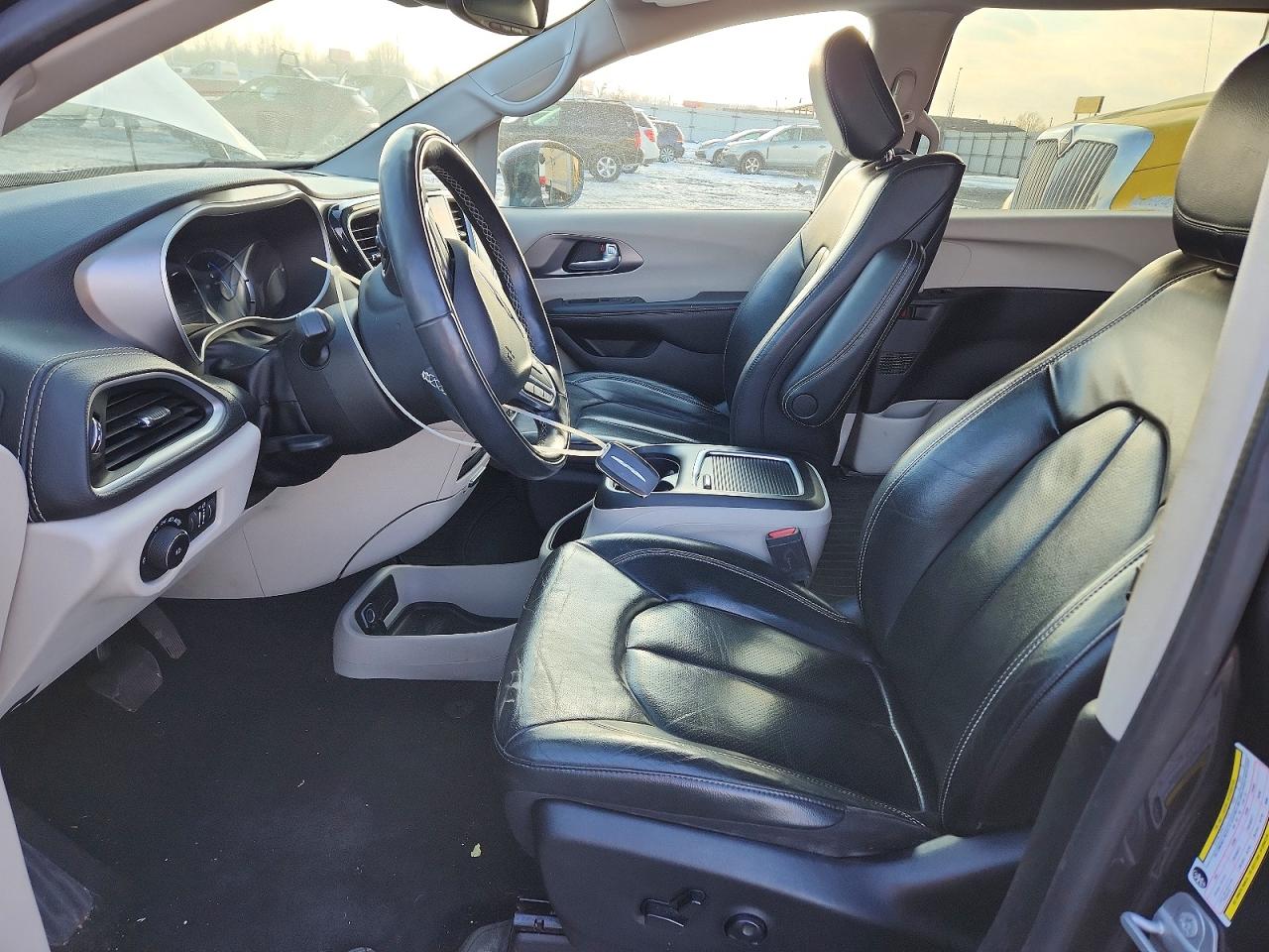 Chrysler Pacifica Hybrid Touring L