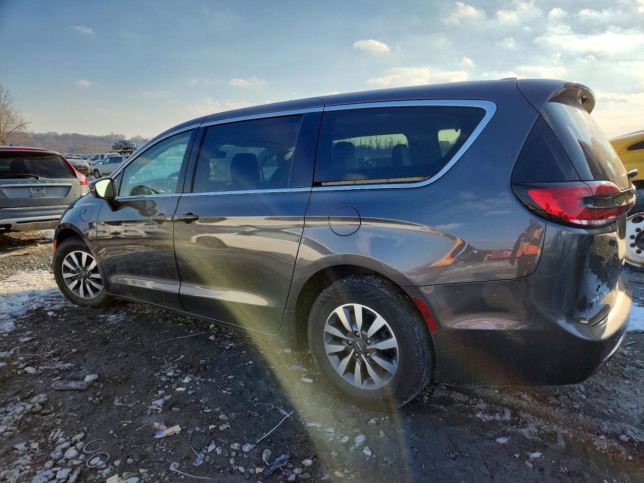 Chrysler Pacifica Hybrid Touring L