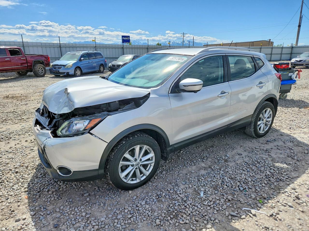 Salvage Nissan Rogue Image